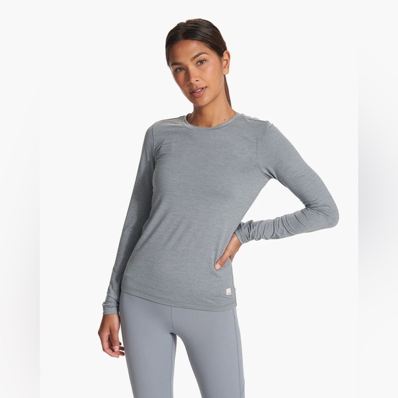 Vuori Tops - Vuori Long Sleeve Lux Crew Tee Size Small